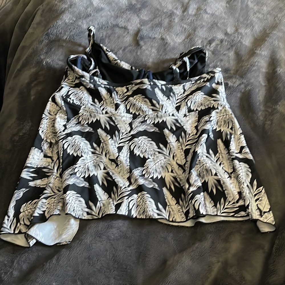 Tankini - Picture 2 of 3